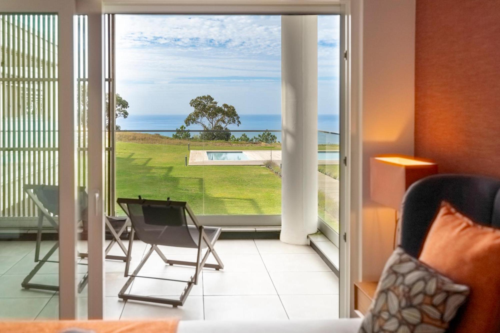 Mar A Vista - Condominium With Pool, Gym And Sea Views Nazaré Kültér fotó